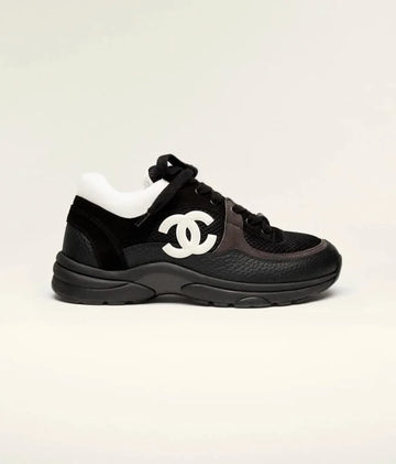 Chanel Wmns CC Logo Sneaker 'Black White'